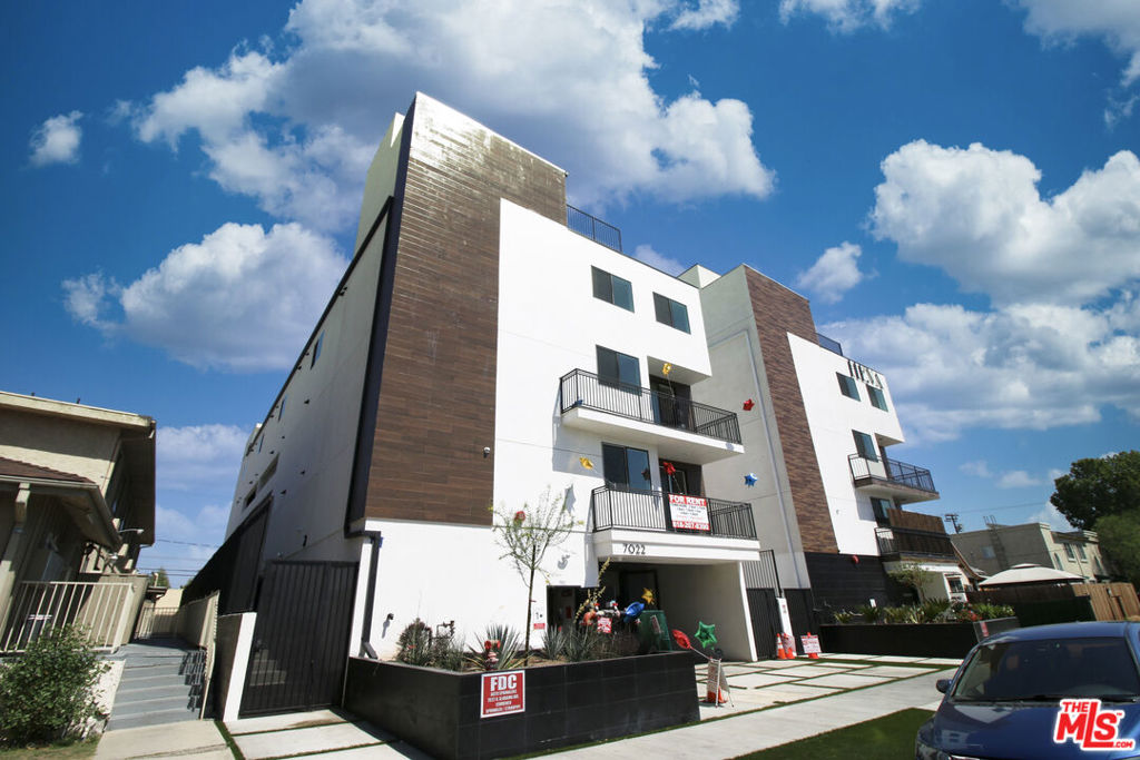 7022 Alabama Avenue Unit: 201
