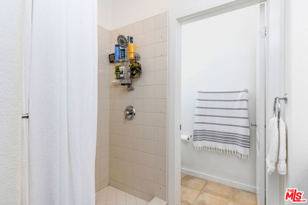 5403 W 149th Place Unit: 1