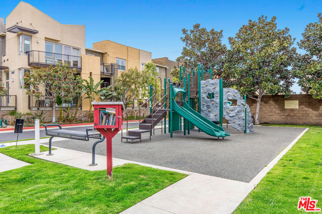 5403 W 149th Place Unit: 1