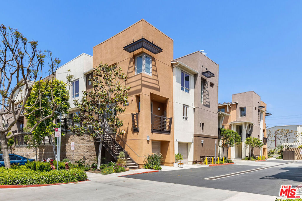 5403 W 149th Place Unit: 1