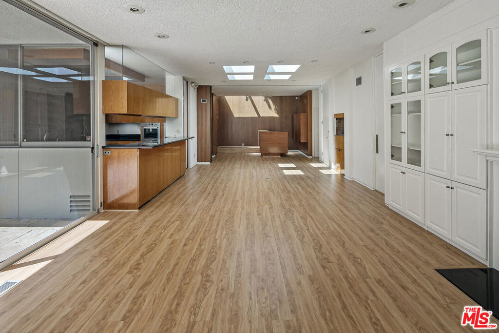 1504 Stone Canyon Road