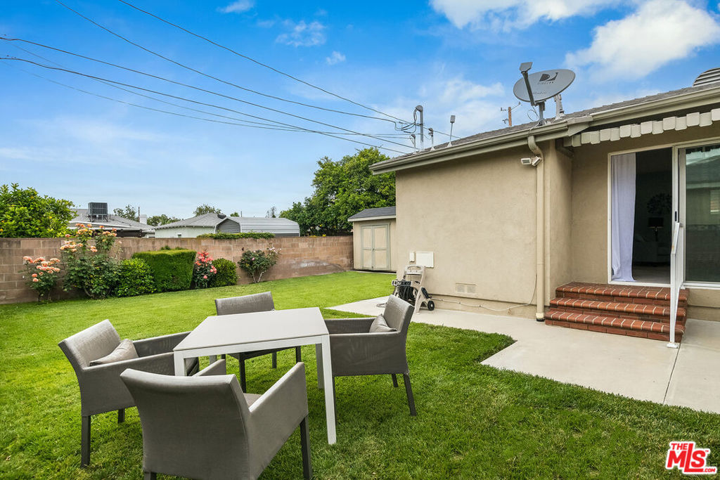 325 S Lomita Street