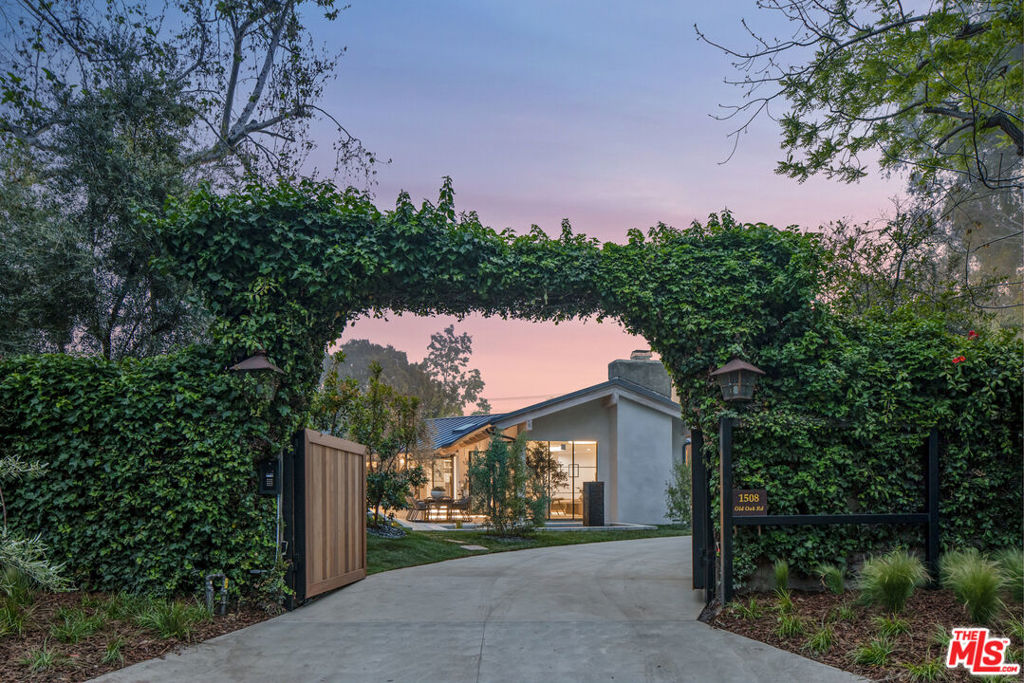 1508 Old Oak Road