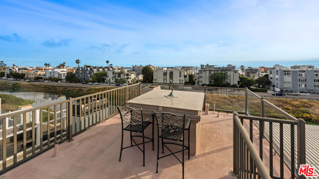 4707 Roma Court