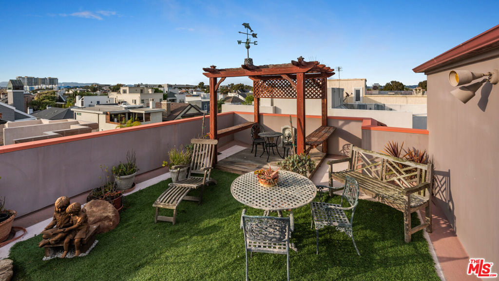 4707 Roma Court