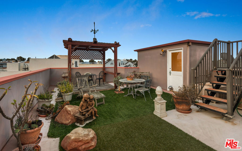 4707 Roma Court