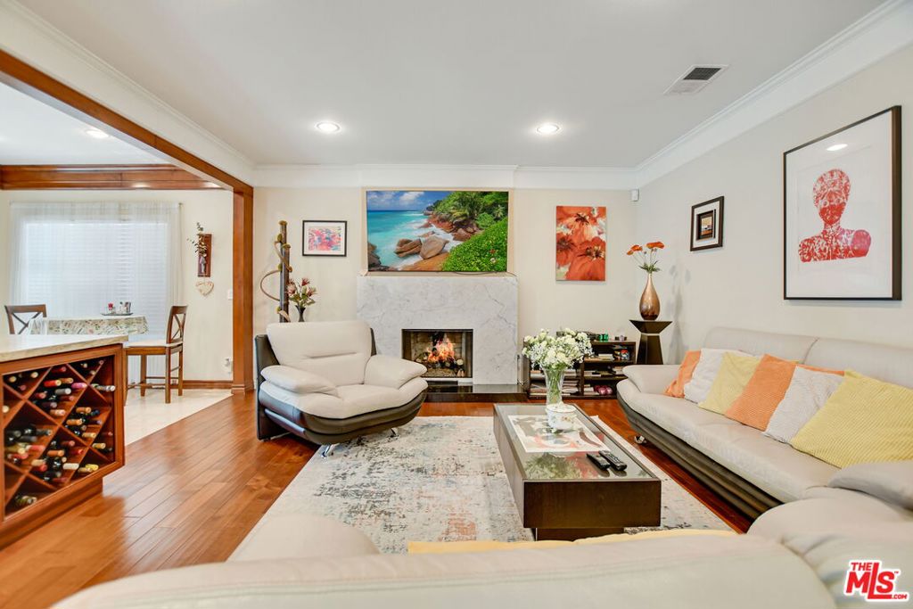 7000 Fabriano Place