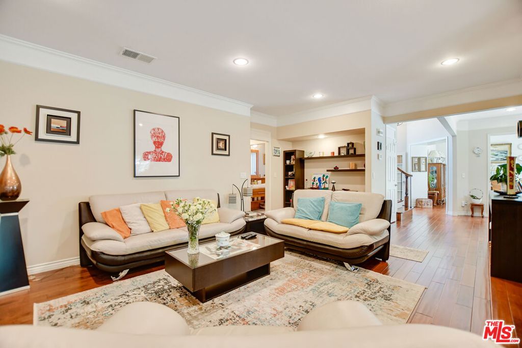 7000 Fabriano Place