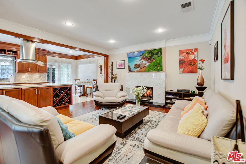7000 Fabriano Place