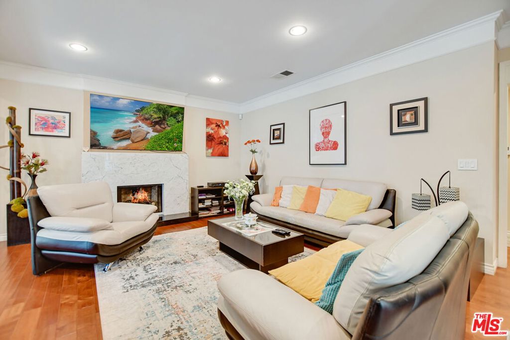 7000 Fabriano Place