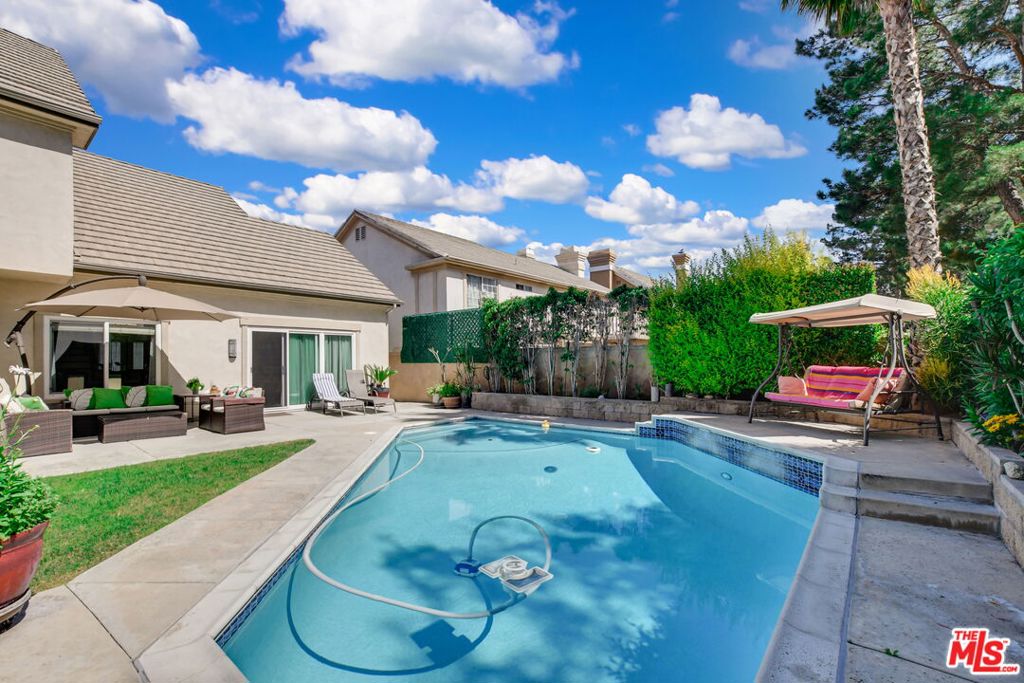 7000 Fabriano Place