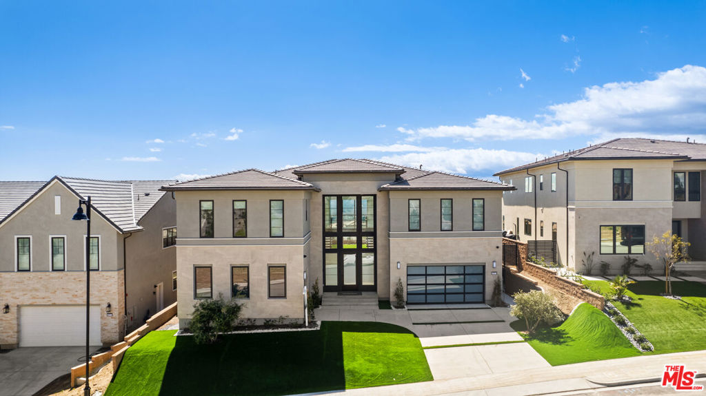 20416 W Willoughby Lane