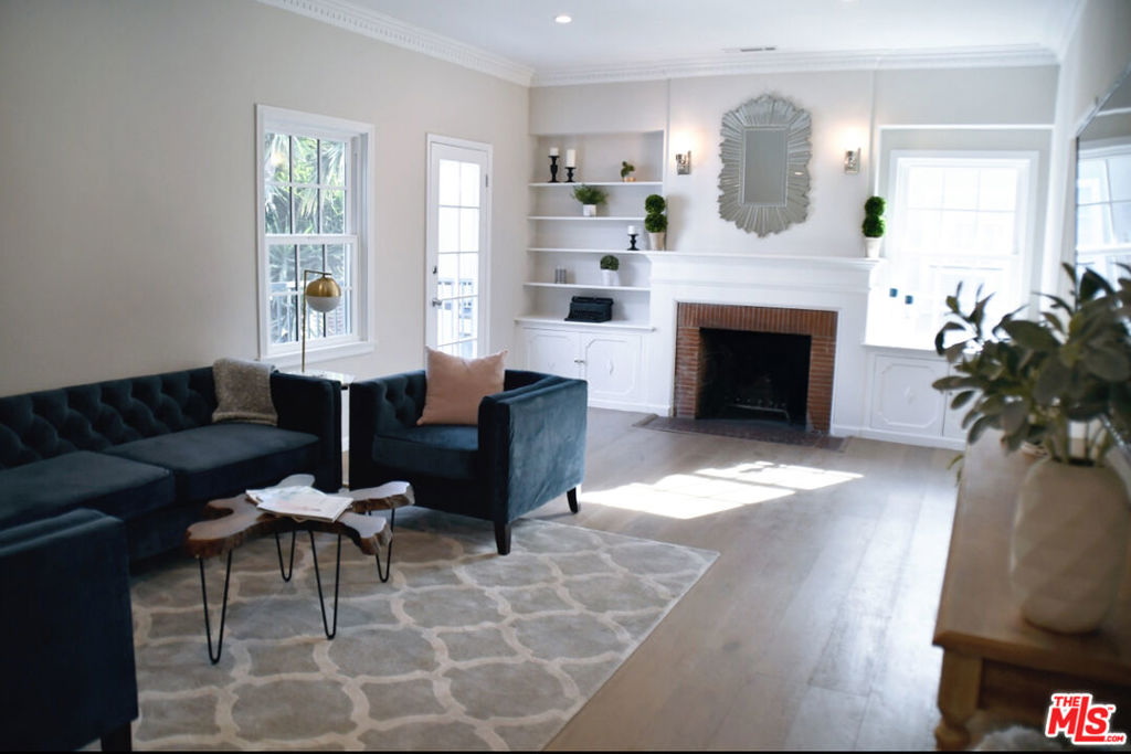 137 N Harper Avenue Unit: 1/2