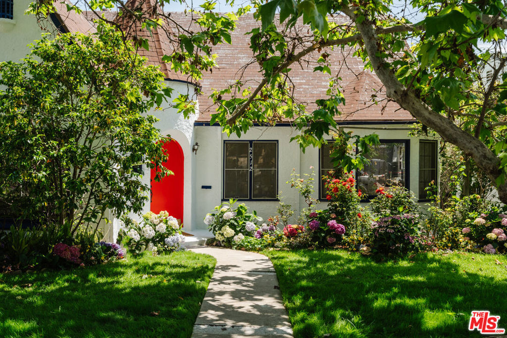 2512 Aiken Avenue 