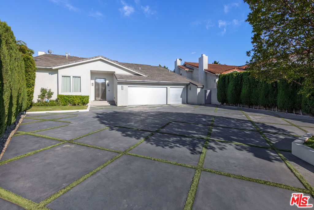 2002 Hercules Drive
