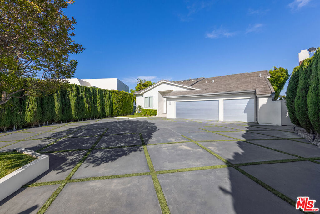 2002 Hercules Drive