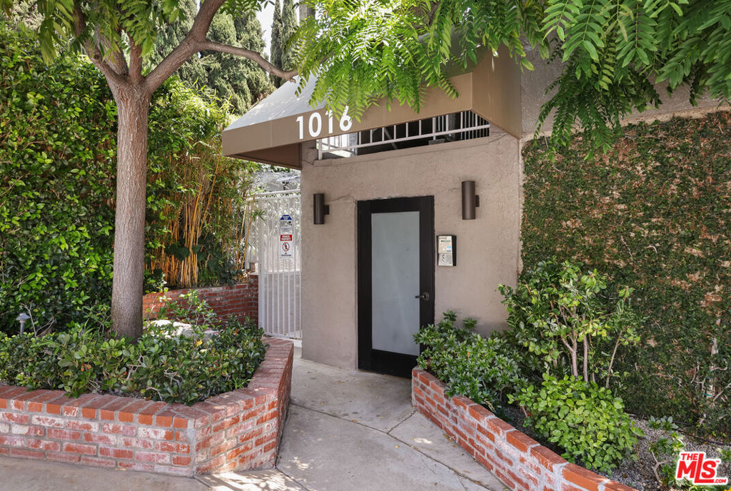 1016 Hancock Avenue Unit: 2 