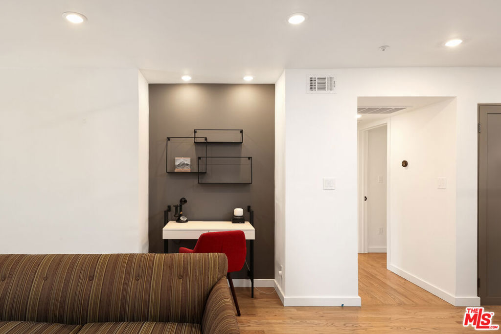 1016 Hancock Avenue Unit: 2 