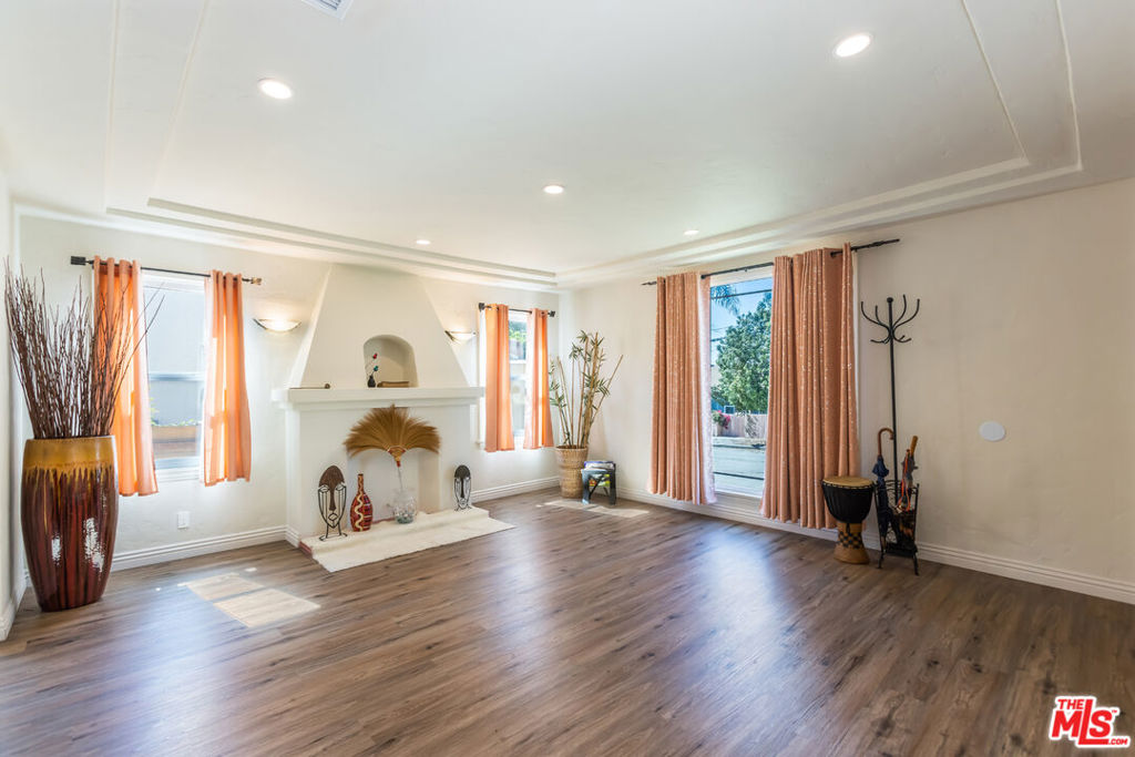 3140 W 74th Street