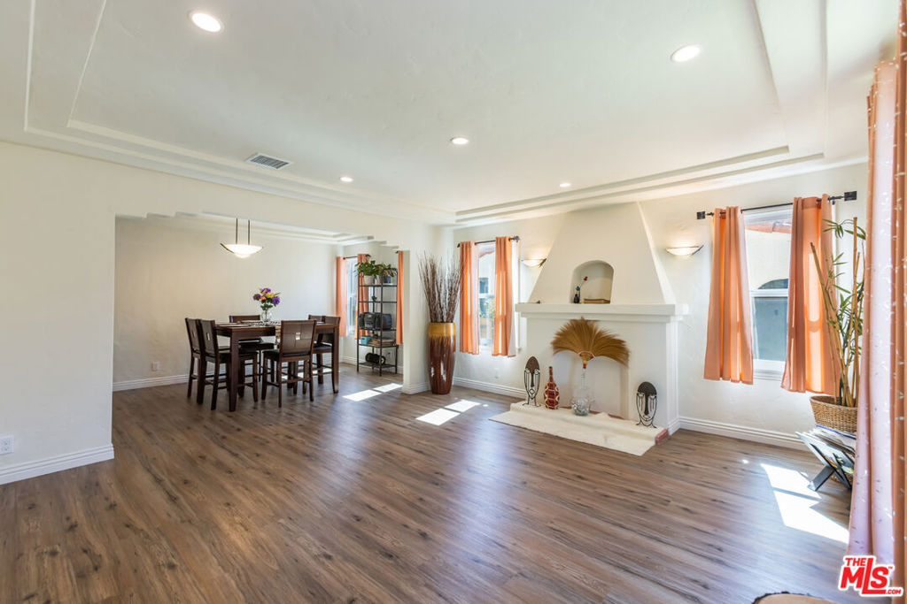 3140 W 74th Street