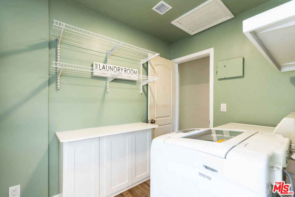 3140 W 74th Street
