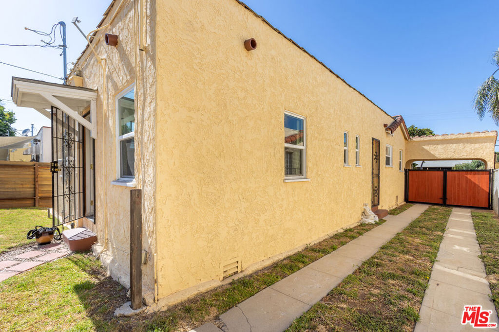 3140 W 74th Street