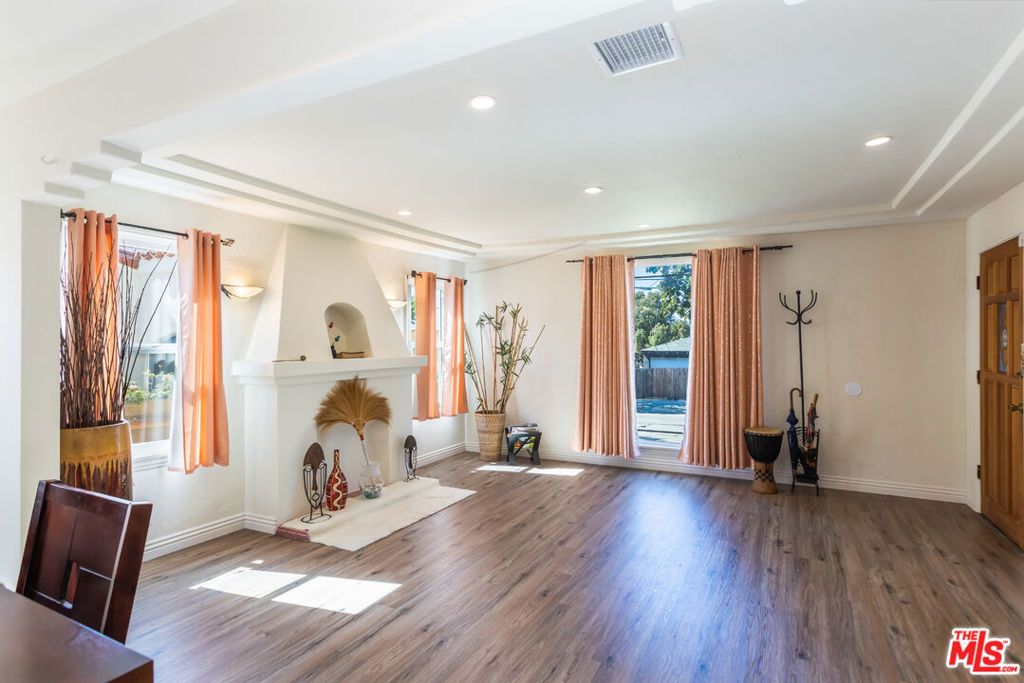 3140 W 74th Street