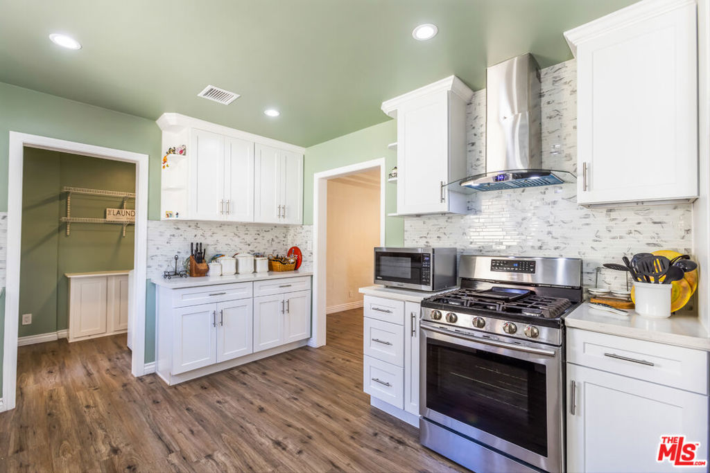 3140 W 74th Street