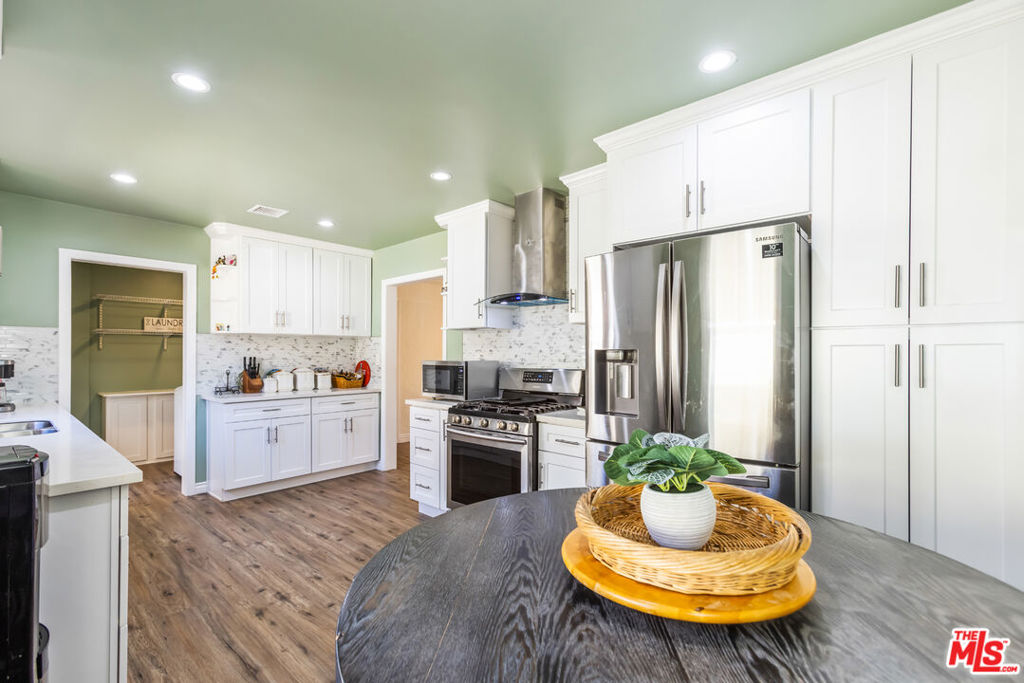 3140 W 74th Street