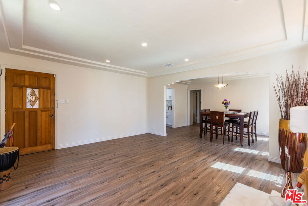 3140 W 74th Street