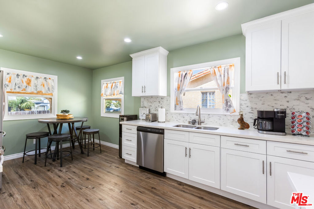 3140 W 74th Street