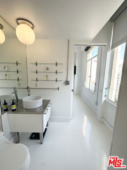 6253 Hollywood Boulevard Unit: 901