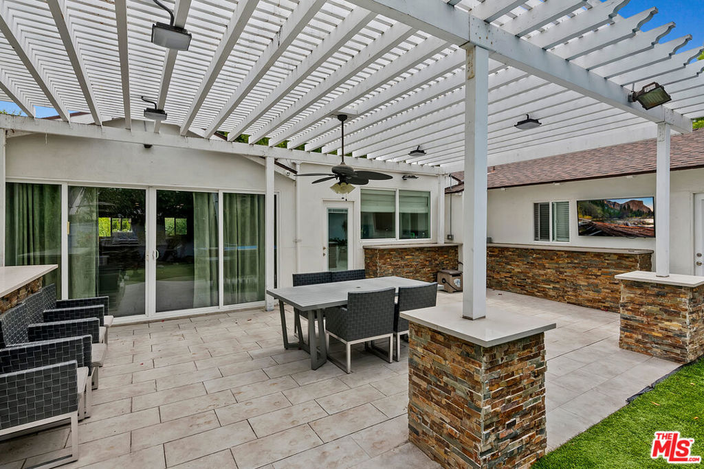 305 S Crescent Drive