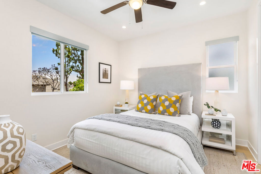 2573 Elden Ave Unit: D