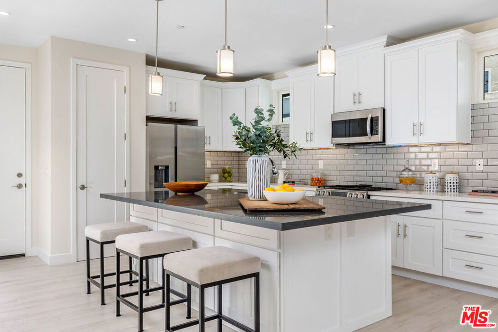 2573 Elden Ave Unit: D
