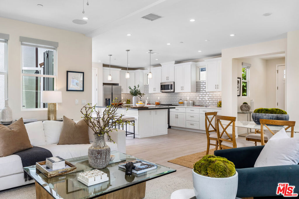 2573 Elden Ave Unit: D