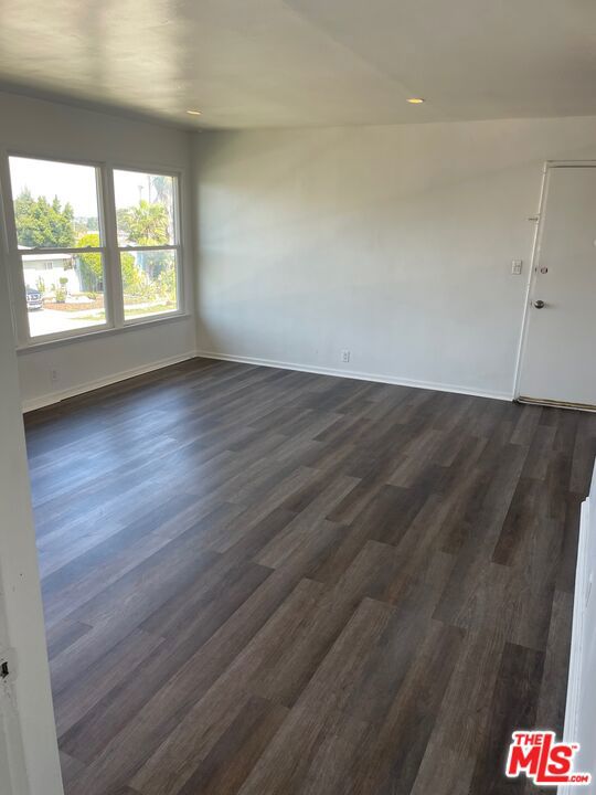 3310 3/4 W 77th Street