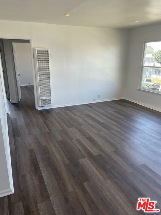 3310 3/4 W 77th Street