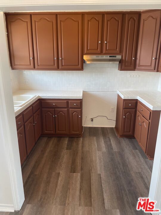 3310 3/4 W 77th Street