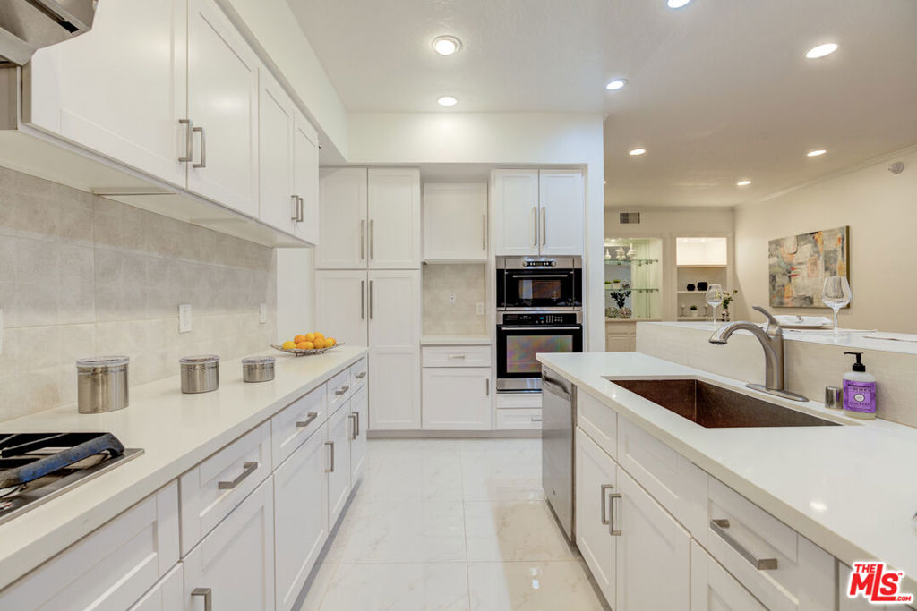 1260 S Beverly Glen Boulevard Unit: 308