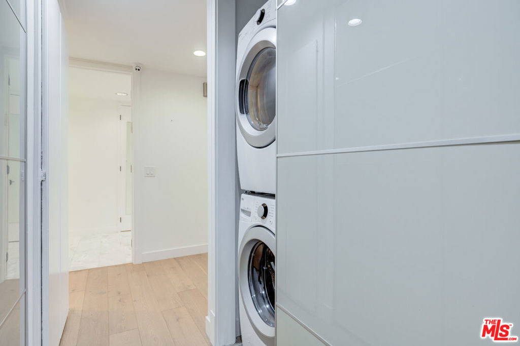 1260 S Beverly Glen Boulevard Unit: 308