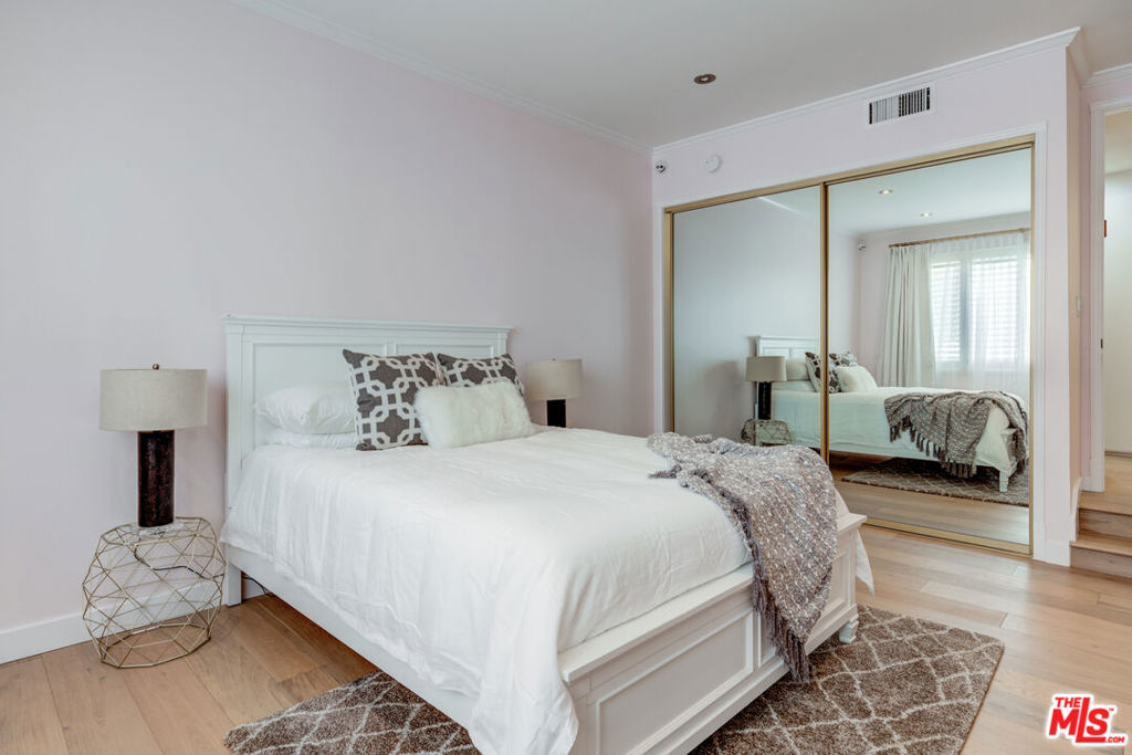 1260 S Beverly Glen Boulevard Unit: 308