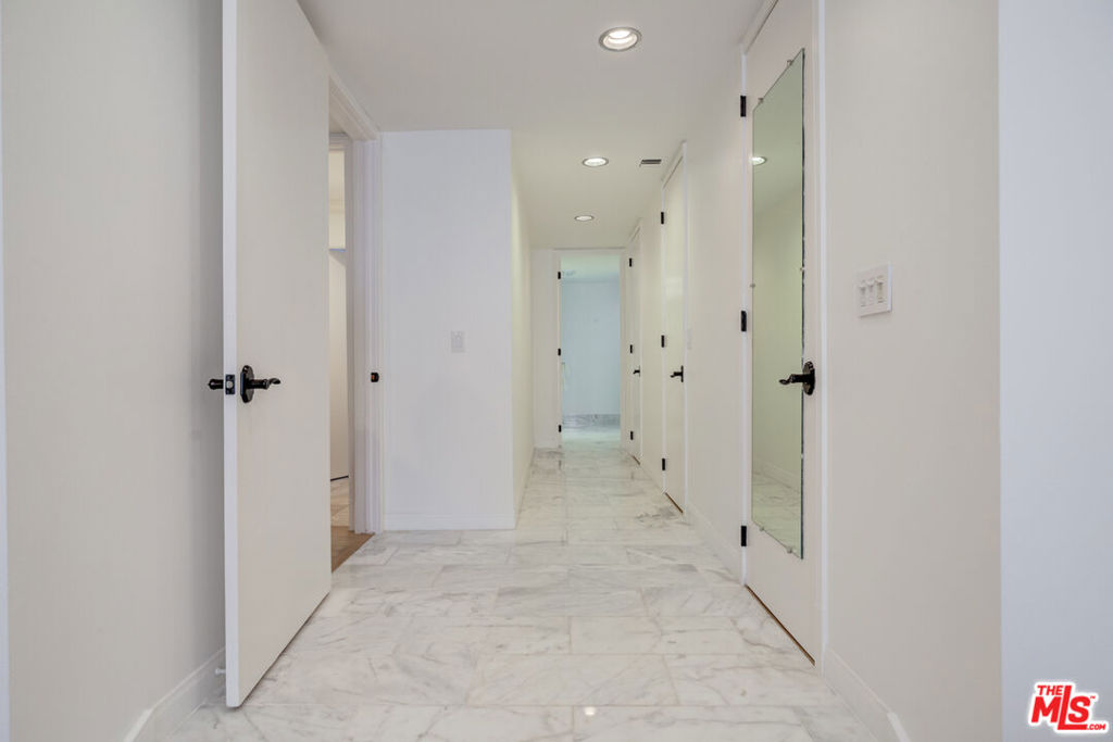 1260 S Beverly Glen Boulevard Unit: 308