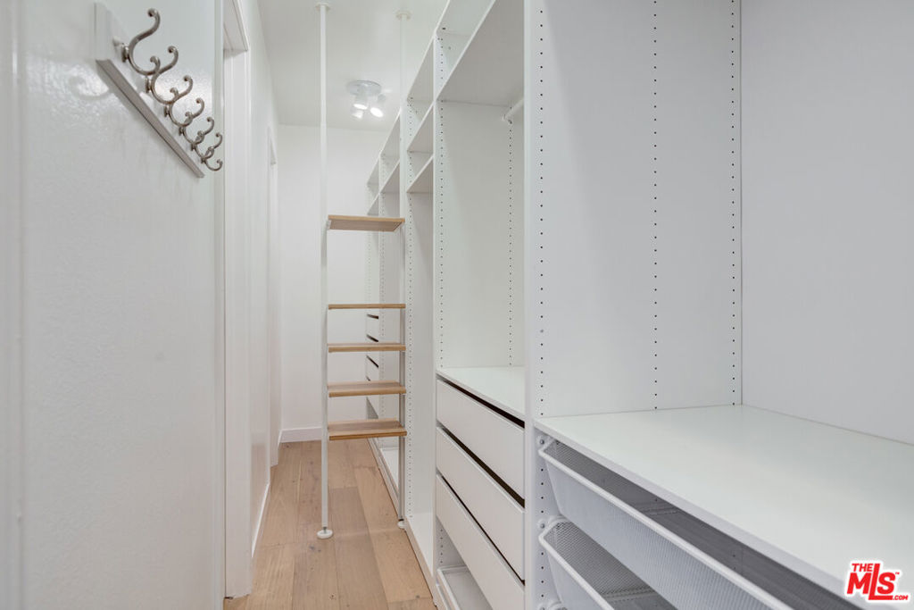 1260 S Beverly Glen Boulevard Unit: 308