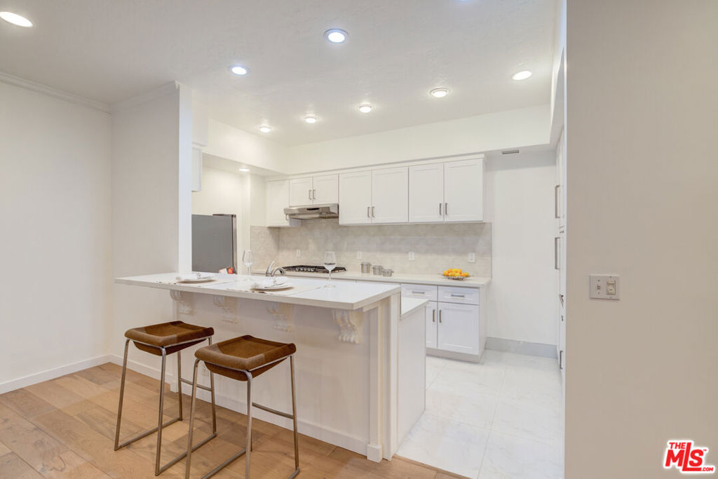 1260 S Beverly Glen Boulevard Unit: 308