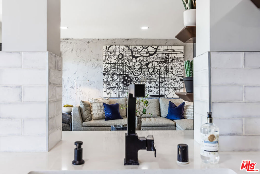 1010 Hammond Street Unit: 306