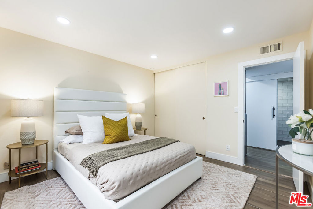 1010 Hammond Street Unit: 306