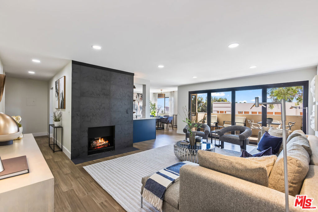 1010 Hammond Street Unit: 306