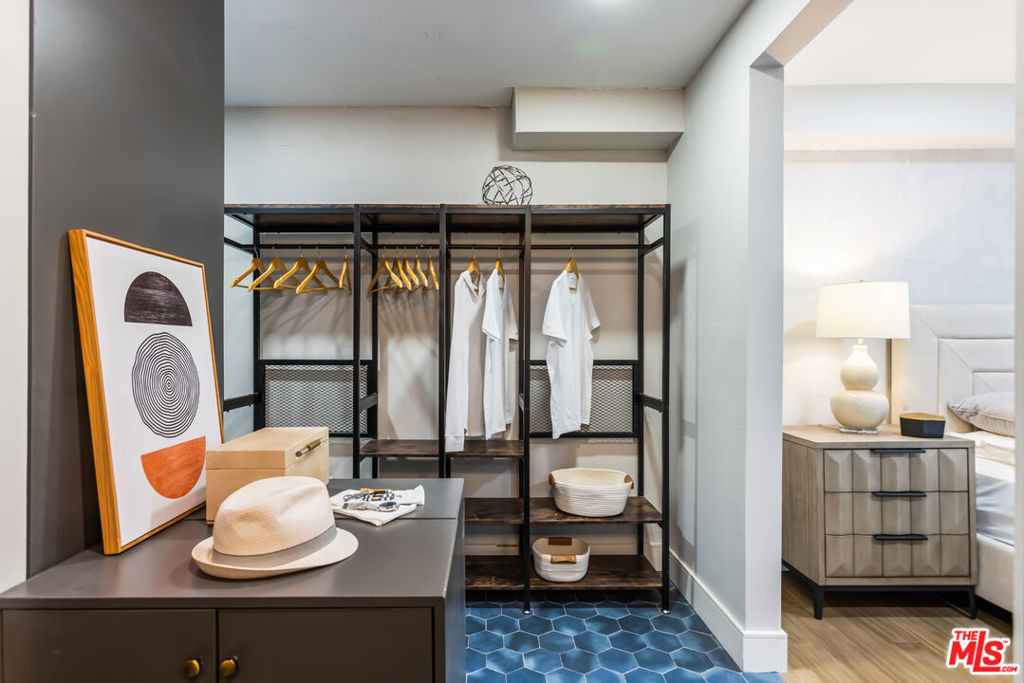 1010 Hammond Street Unit: 306