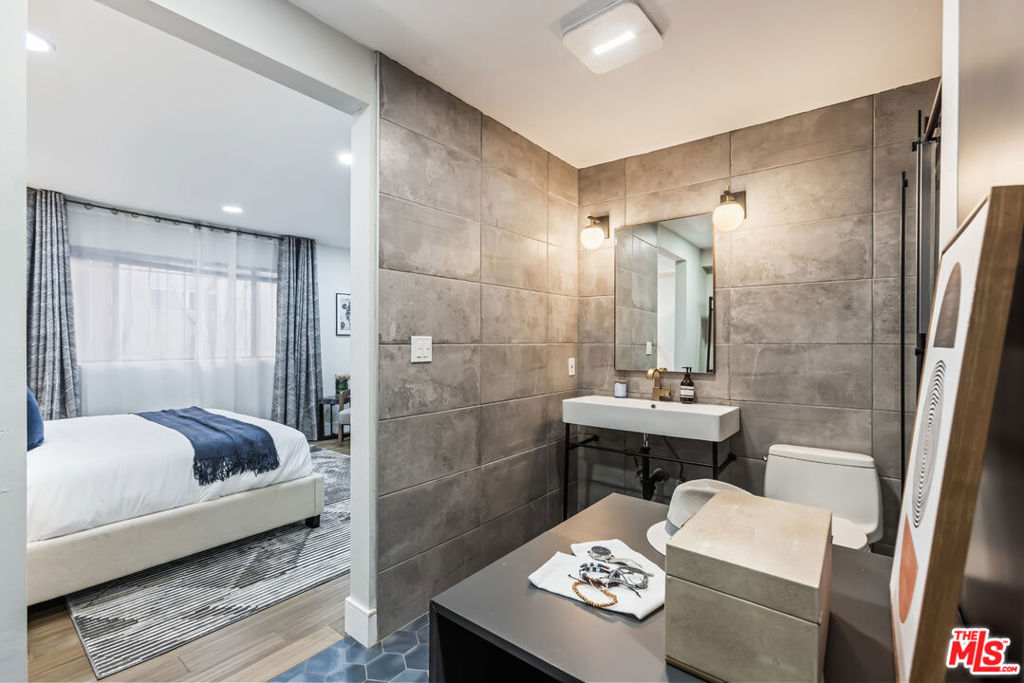 1010 Hammond Street Unit: 306